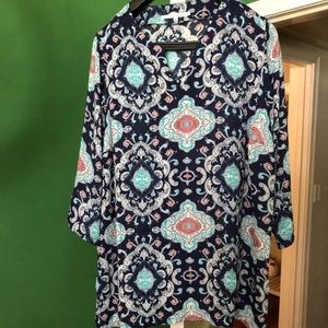 Gorgeous blouse for work or date night!